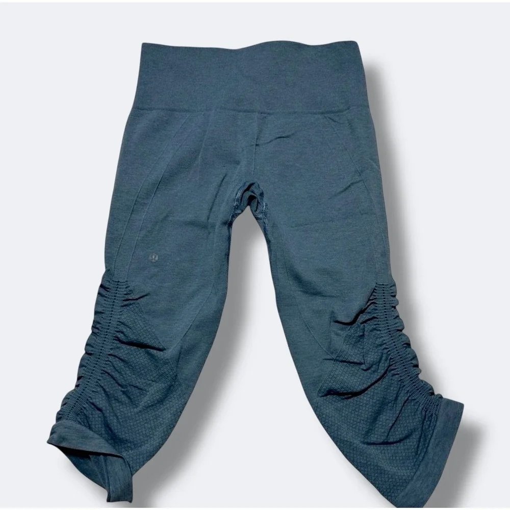 Lululemon Womens‎ In the Flow Crop Size 4 Gray Athleisure Yoga Sporty - Picture 4 of 5